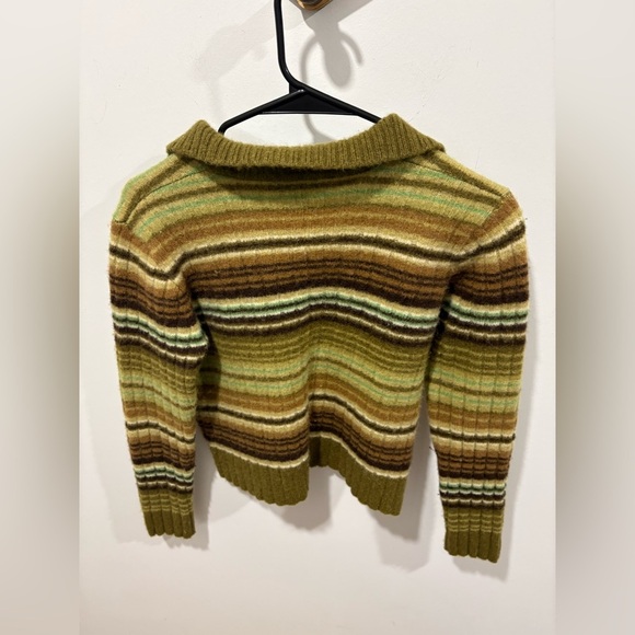 EUC- WOMANS J CREW WOOL CROP SWEATER - Picture 3 of 5